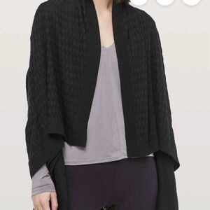 Lululemon Women's Black Divinity Wrap Poncho One Size Diamond Pattern Open